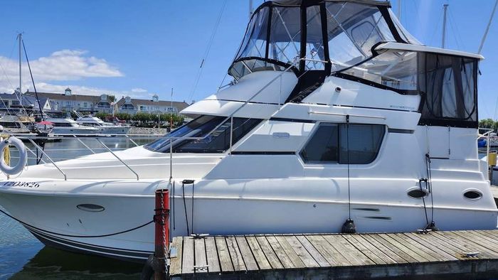 1998 Silverton 322 Aft Photo 2 of 42