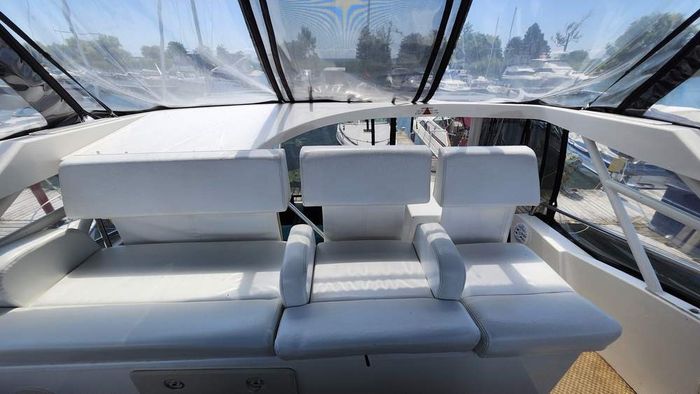 1998 Silverton 322 Aft Photo 9 of 42