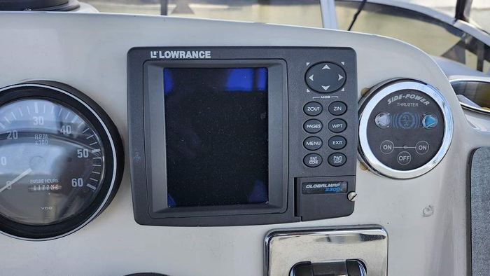 1998 Silverton 322 Aft Photo 12 of 42