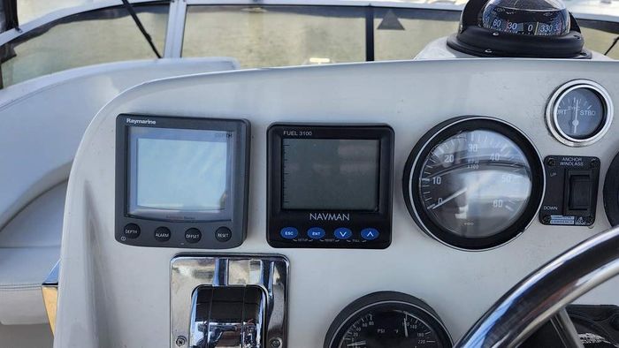 1998 Silverton 322 Aft Photo 13 of 42