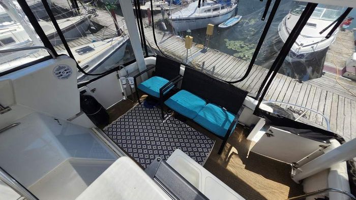 1998 Silverton 322 Aft Photo 16 of 42