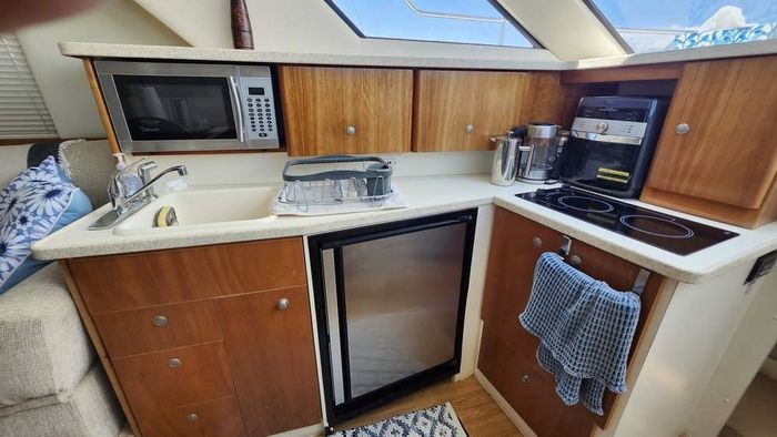 1998 Silverton 322 Aft Photo 27 of 42