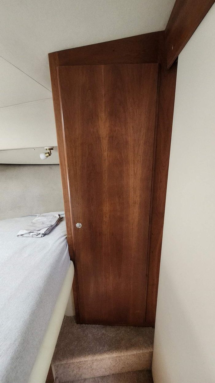 1998 Silverton 322 Aft Photo 30 of 42