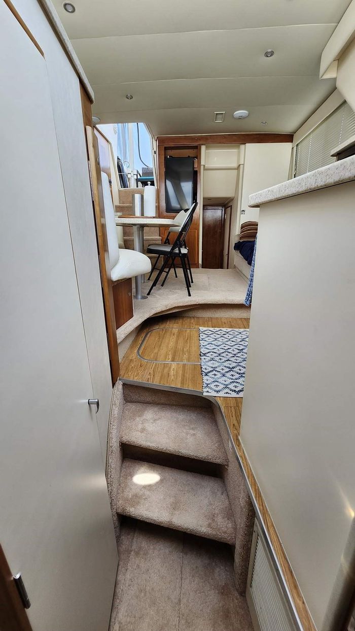 1998 Silverton 322 Aft Photo 32 of 42