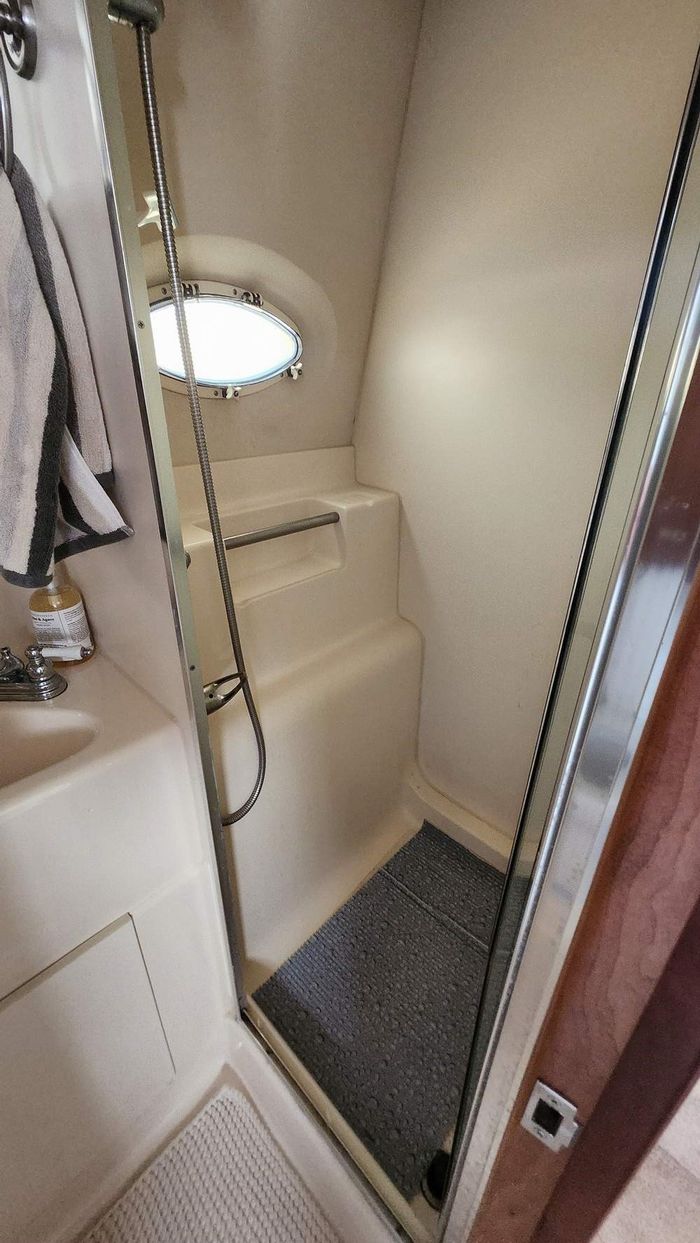 1998 Silverton 322 Aft Photo 39 of 42