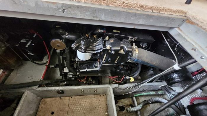 1998 Silverton 322 Aft Photo 41 of 42