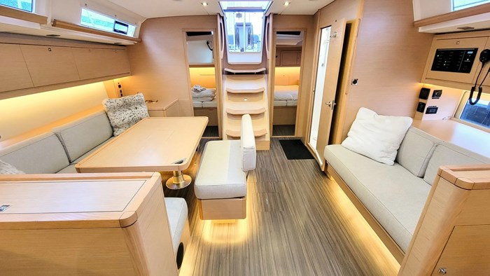 2021 Dufour Yachts 470 Photo 8 of 14