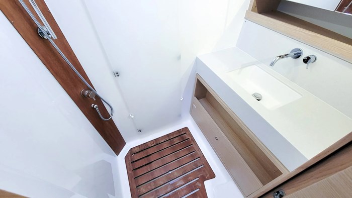 2021 Dufour Yachts 470 Photo 11 of 14