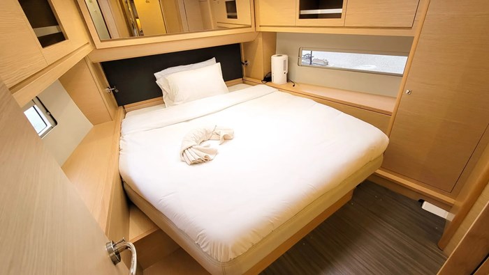 2021 Dufour Yachts 470 Photo 12 of 14