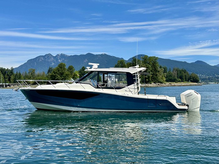 2023 Boston Whaler 405 Conquest Pilothouse Photo 1 of 31