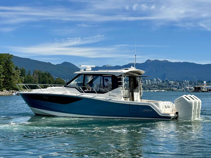 2023 Boston Whaler 405 Conquest Pilothouse Photo 2 of 31