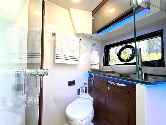 2023 Boston Whaler 405 Conquest Pilothouse Photo 30 of 31