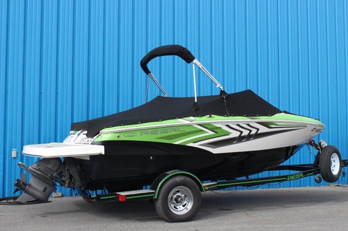 2015 Regal 1900 ESX Photo 3 of 13