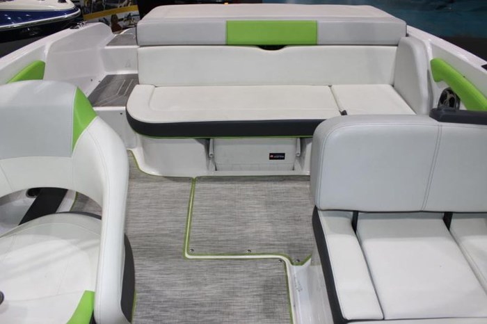 2015 Regal 1900 ESX Photo 10 of 13
