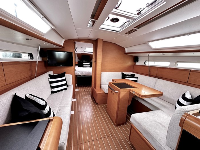 2011 Jeanneau Sun odyssey 409 Photo 22 of 58
