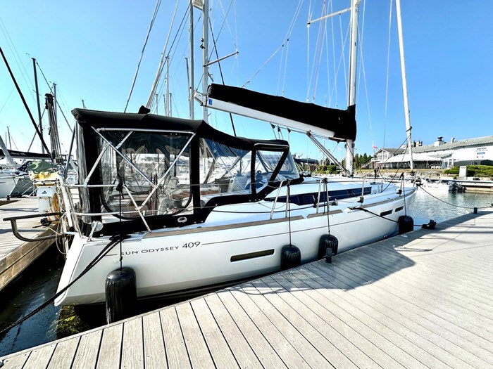 2011 Jeanneau Sun odyssey 409 Photo 4 of 58