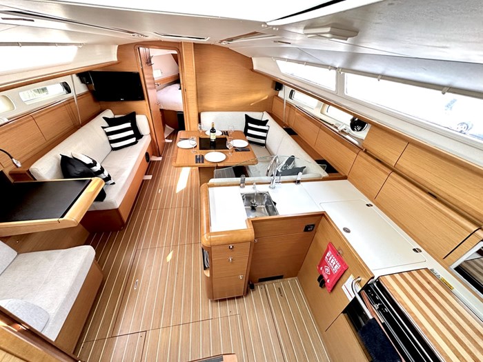 2011 Jeanneau Sun odyssey 409 Photo 20 of 58