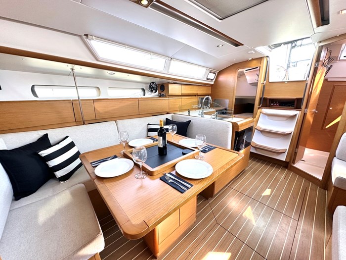 2011 Jeanneau Sun odyssey 409 Photo 44 of 58
