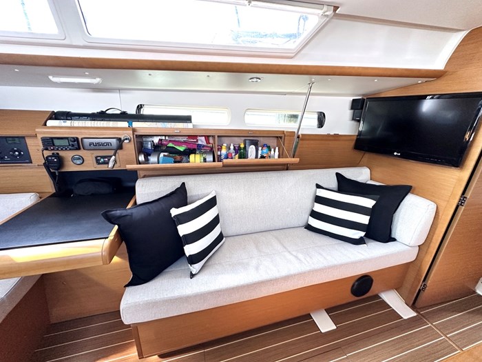 2011 Jeanneau Sun odyssey 409 Photo 47 of 58