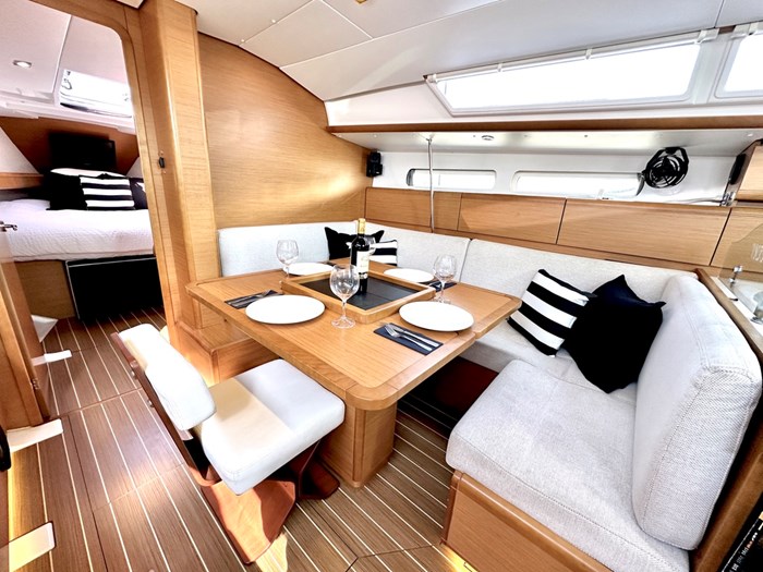 2011 Jeanneau Sun odyssey 409 Photo 46 of 58
