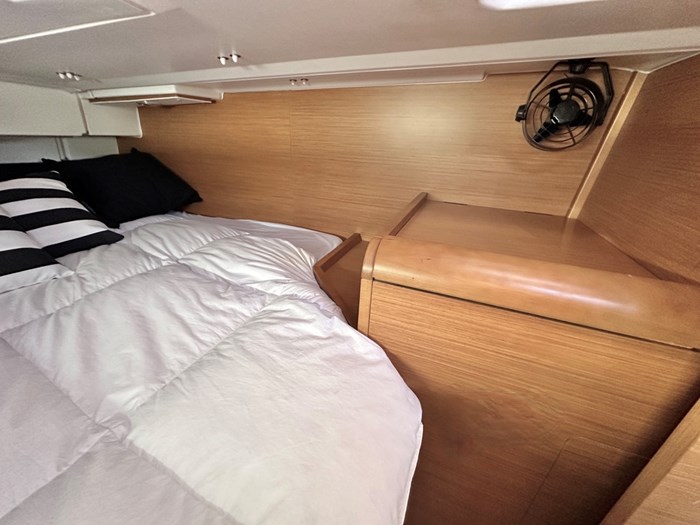 2011 Jeanneau Sun odyssey 409 Photo 34 of 58