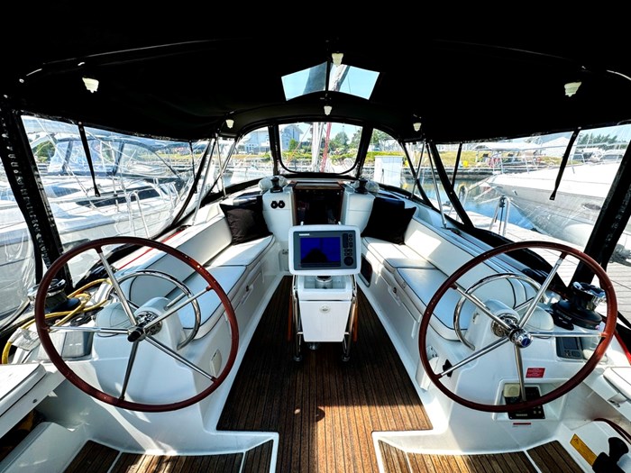 2011 Jeanneau Sun odyssey 409 Photo 8 of 58