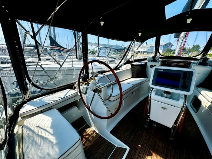 2011 Jeanneau Sun odyssey 409 Photo 12 of 58
