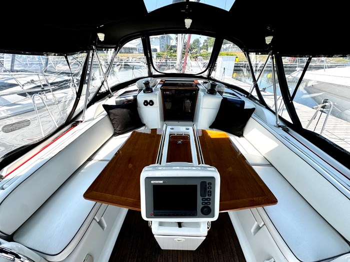 2011 Jeanneau Sun odyssey 409 Photo 10 of 58