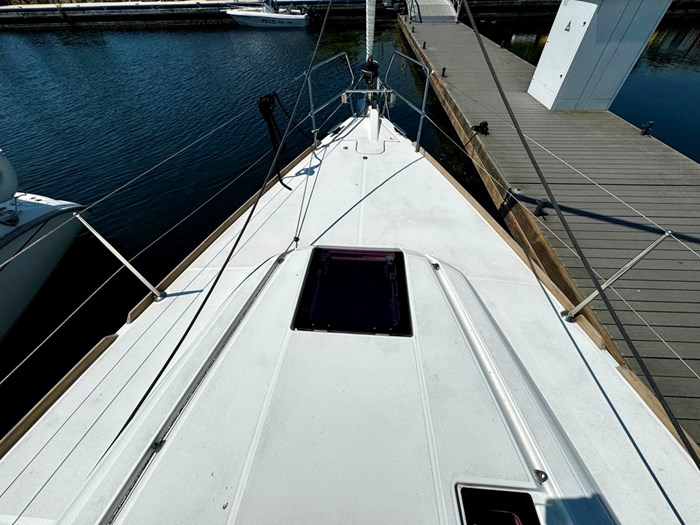2011 Jeanneau Sun odyssey 409 Photo 18 of 58