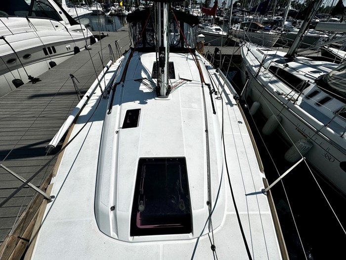 2011 Jeanneau Sun odyssey 409 Photo 17 of 58