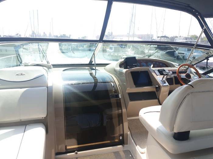 1998 Bayliner Avanti 4085 Photo 12 of 15