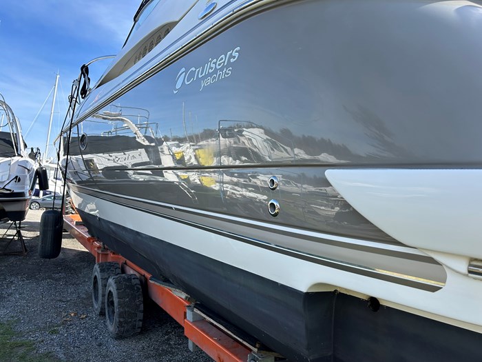 2007 Crusiers Yachts 460 Express Photo 58 of 107
