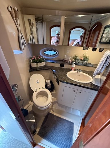 2007 Crusiers Yachts 460 Express Photo 81 of 107