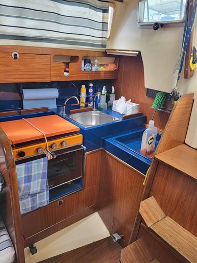 1982 Dufour Yachts Sloop Photo 9 of 20