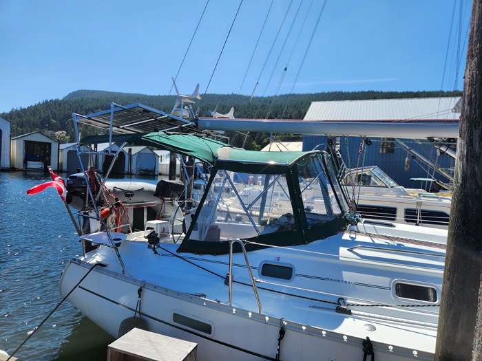 2000 Beneteau 331 Photo 3 of 18