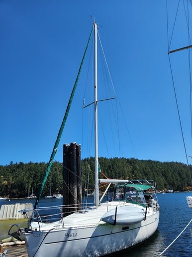 2000 Beneteau 331 Photo 1 of 18