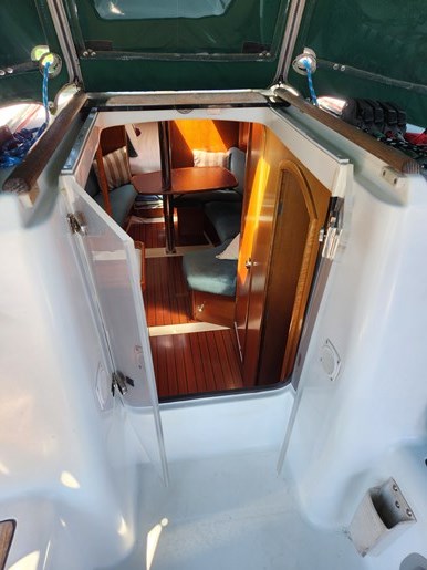 2000 Beneteau 331 Photo 11 of 18