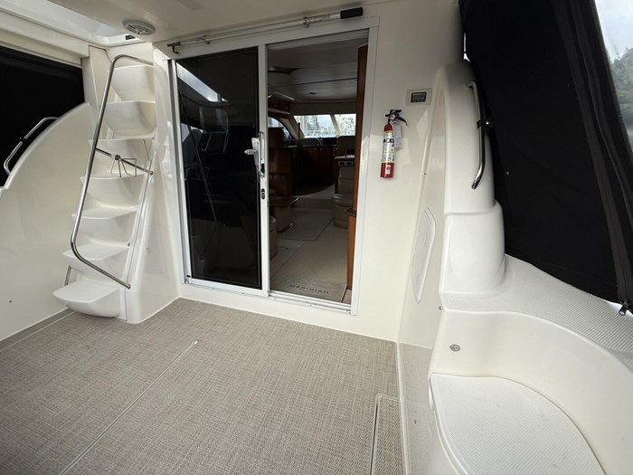 2006 Meridian 411 Sedan Bridge Photo 26 of 64