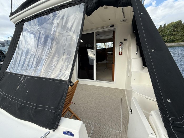 2006 Meridian 411 Sedan Bridge Photo 28 of 64