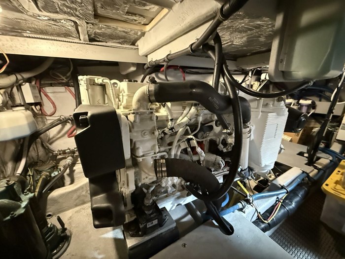 2006 Meridian 411 Sedan Bridge Photo 54 of 64