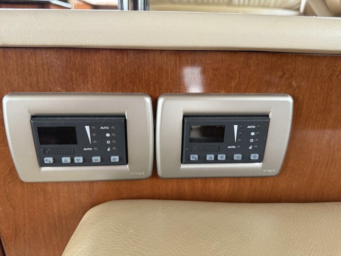 2006 Meridian 411 Sedan Bridge Photo 64 of 64