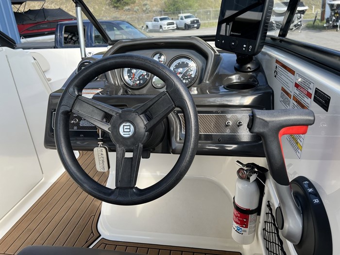 2018 Bayliner VR6 Photo 28 of 45