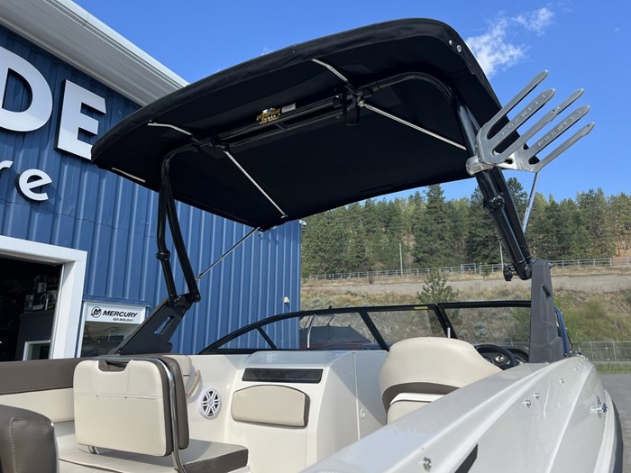 2018 Bayliner VR6 Photo 19 of 45