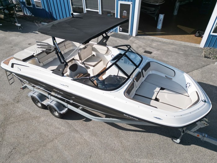 2018 Bayliner VR6 Photo 4 of 45