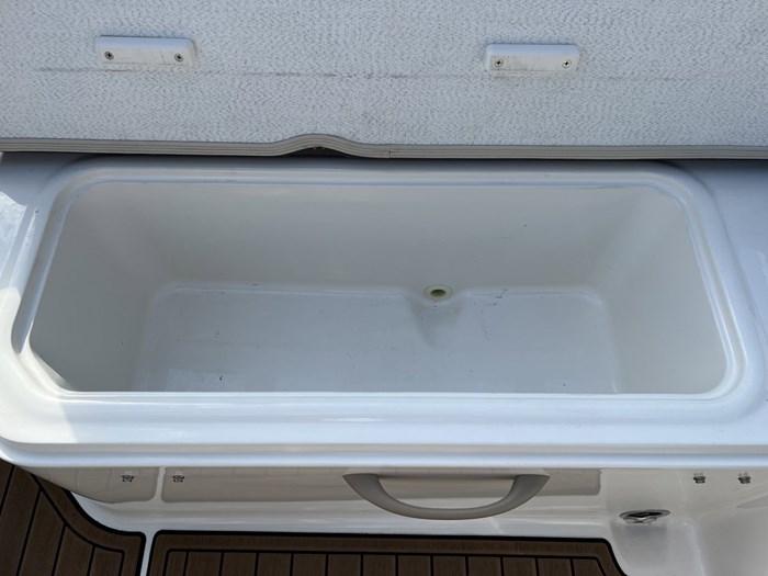 2018 Bayliner VR6 Photo 40 of 45