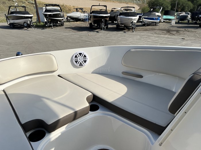 2018 Bayliner VR6 Photo 24 of 45