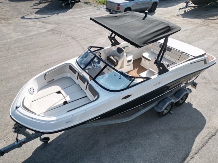 2018 Bayliner VR6 Photo 6 of 45