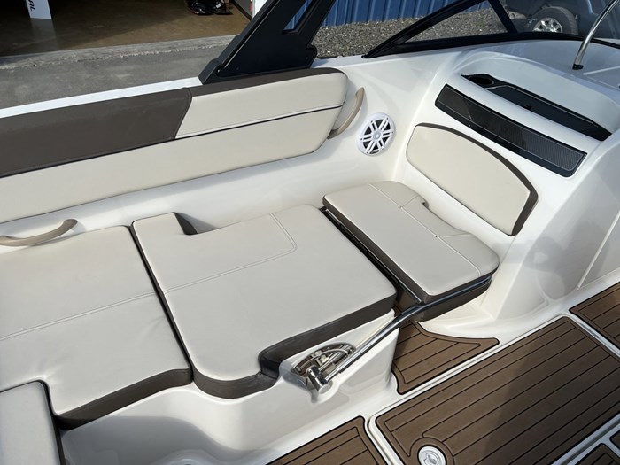 2018 Bayliner VR6 Photo 34 of 45
