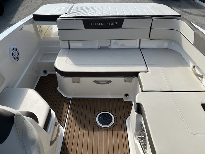 2018 Bayliner VR6 Photo 35 of 45