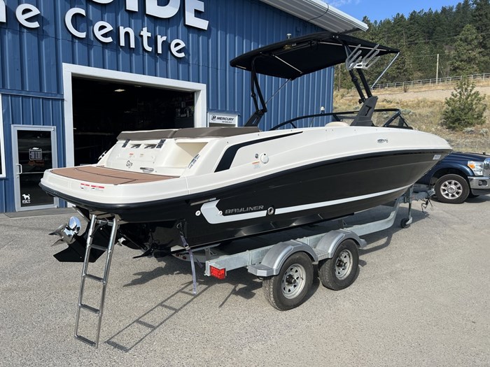 2018 Bayliner VR6 Photo 18 of 45